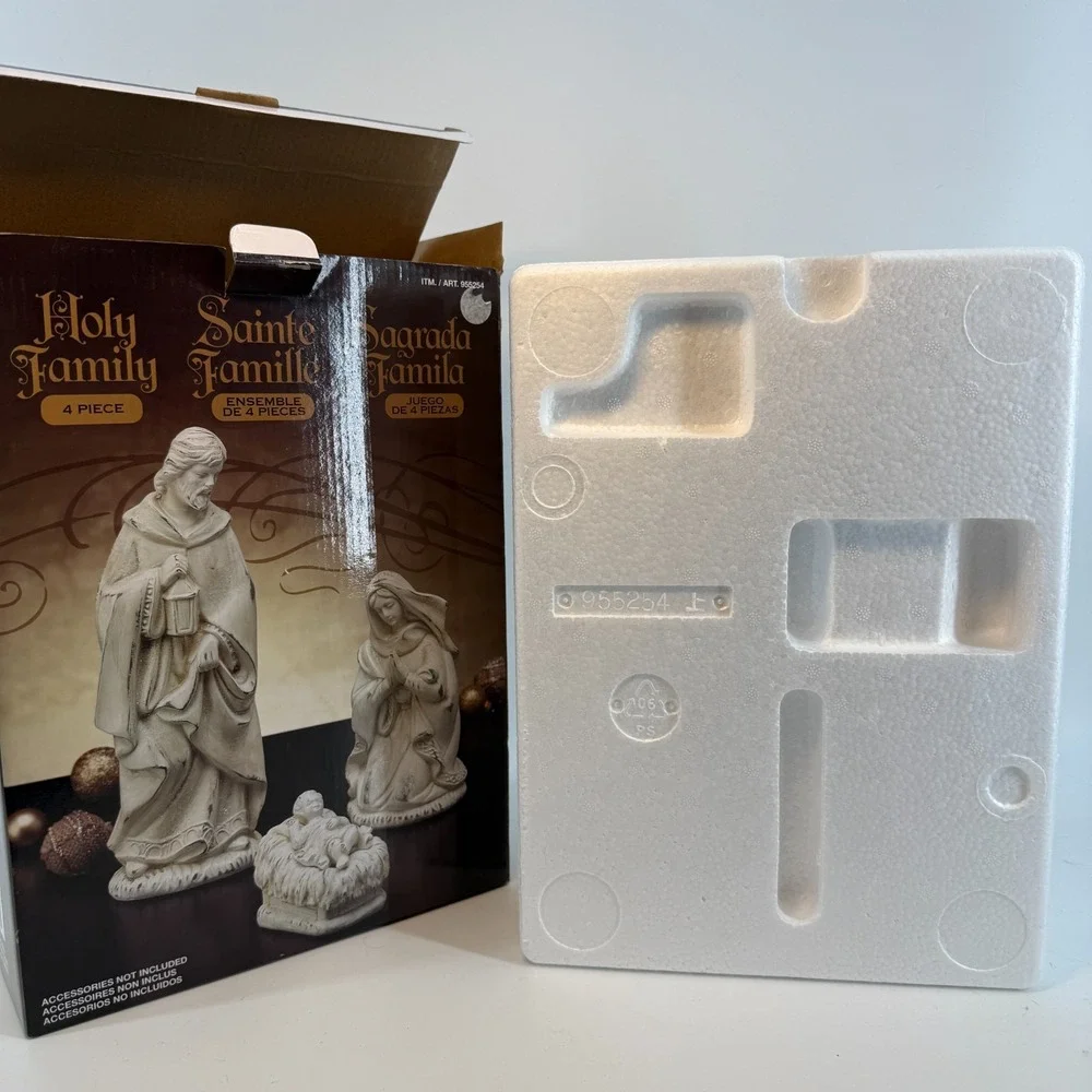 Costco Holy Family Nativity Figurines 4 Piece Set Joseph‎ Mary Baby Jesus White